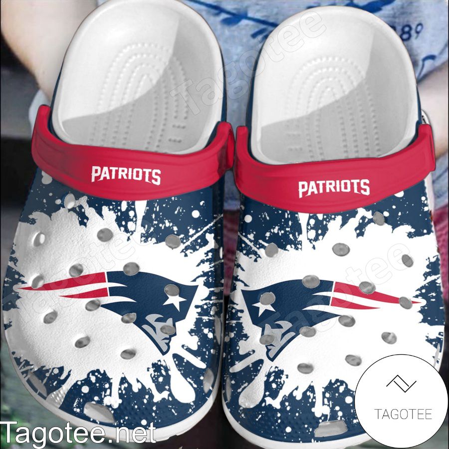 New England Patriots Logo Color Splash Crocs Clogs - Tagotee