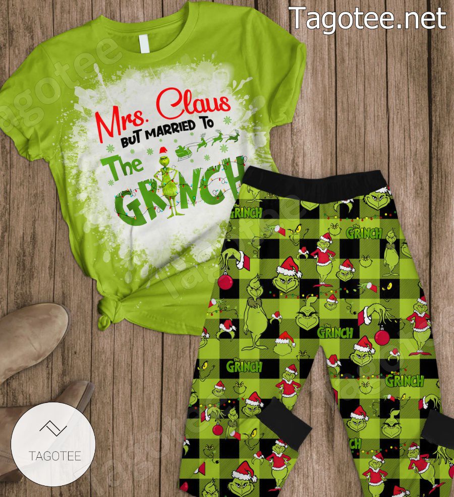 Mrs Claus But Married To The Grinch Pajamas Set