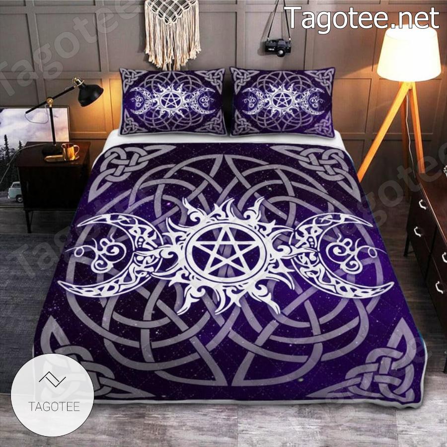 https://images.tagotee.net/2023/03/Witch-Triple-Moon-Purple-Galaxy-Bedding-Set-c.jpg