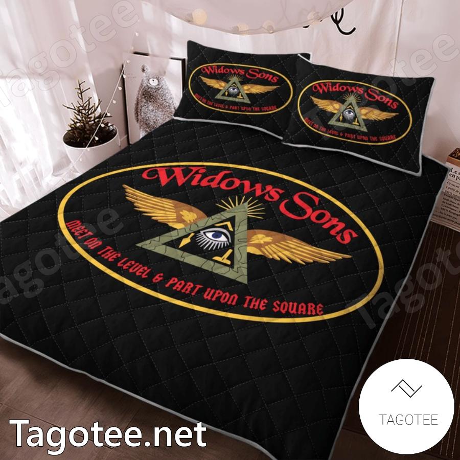 Widows Sons Meet On The Level And Part Upon The Square Bedding Set a