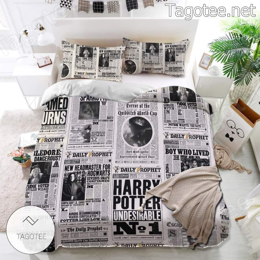 https://images.tagotee.net/2023/10/Harry-Potter-Daily-News-Bedding-Set.jpg